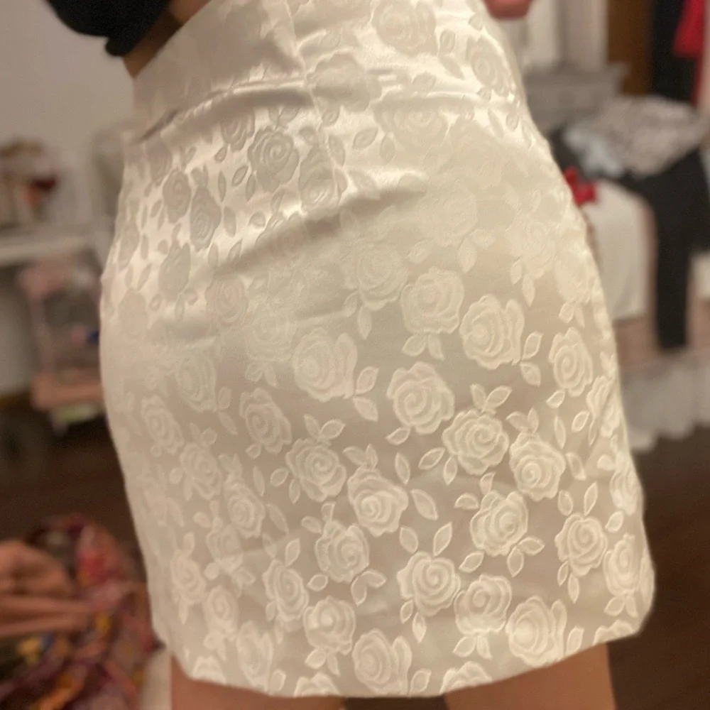 SheIn White Floral Skirt